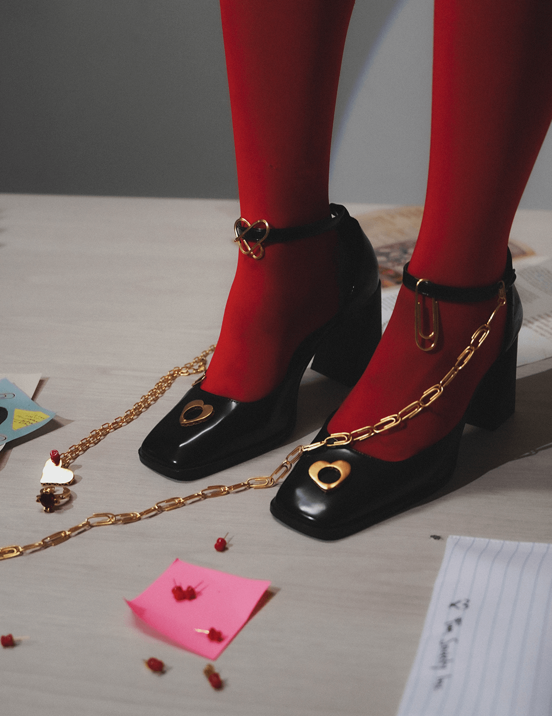 Collar PAPER CLIPS + BROKEN HEART