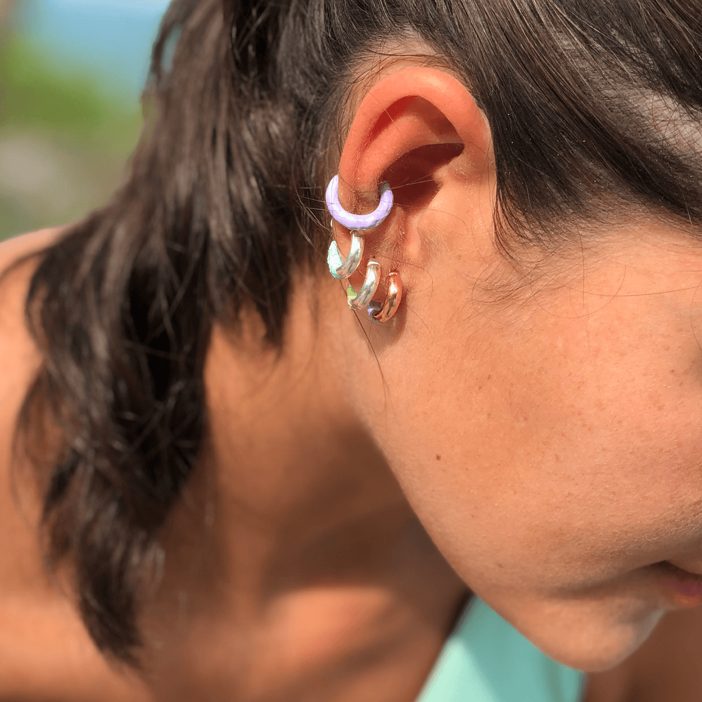 RAW earrings in COLORS hoops mini